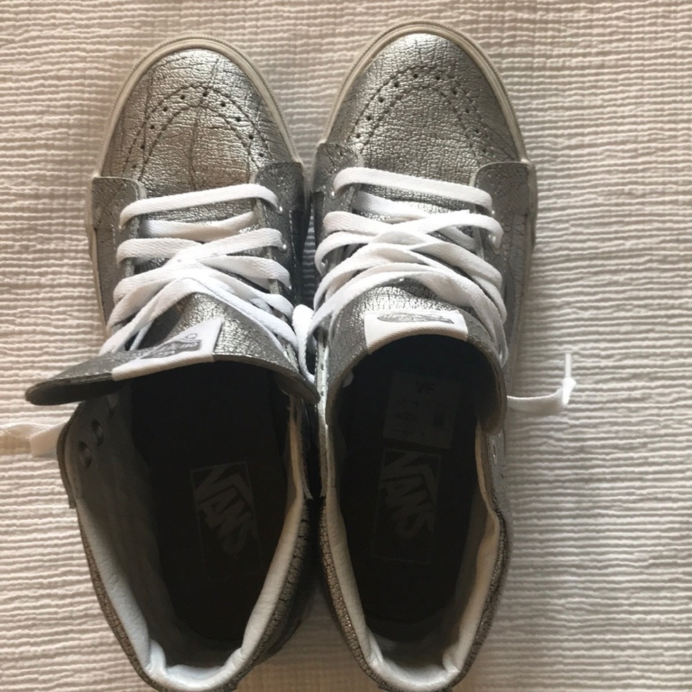 Vans Discontinued silver metallic hi tops - Picture 3 of 7